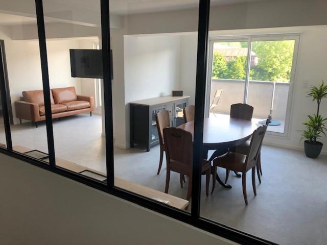 Loft Reve Du Soir 125 M2 Climatise 350 M De La Gare Lägenhet Lourdes Exteriör bild