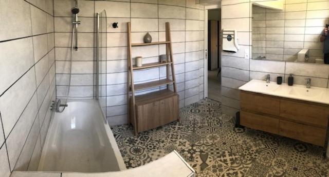 Loft Reve Du Soir 125 M2 Climatise 350 M De La Gare Lägenhet Lourdes Exteriör bild