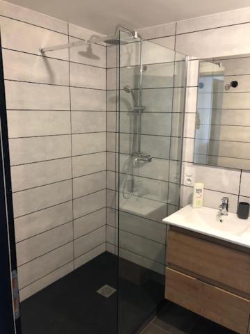 Loft Reve Du Soir 125 M2 Climatise 350 M De La Gare Lägenhet Lourdes Exteriör bild